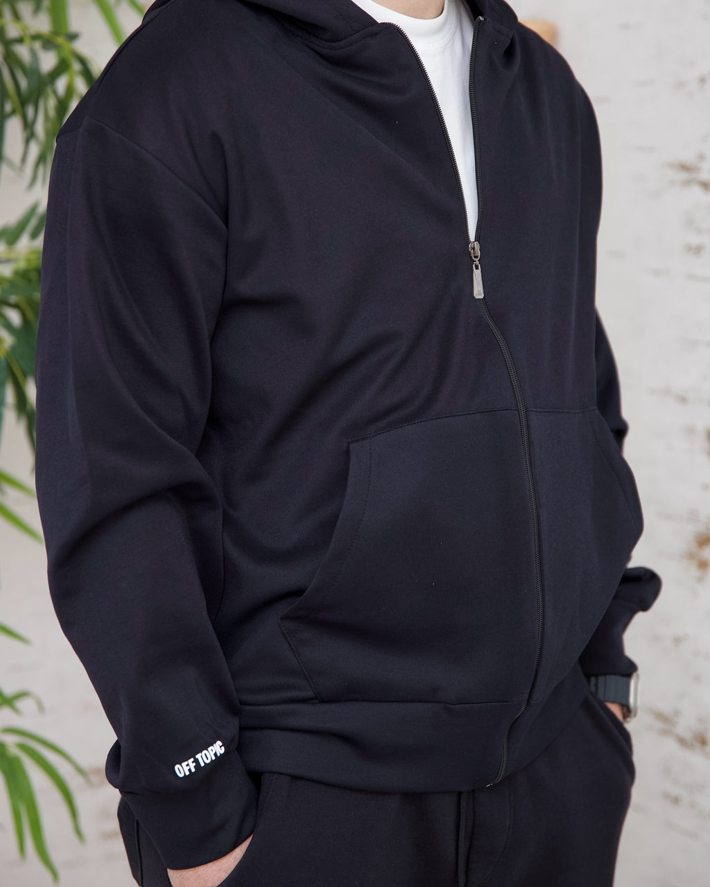 Essential Zip Hoodie