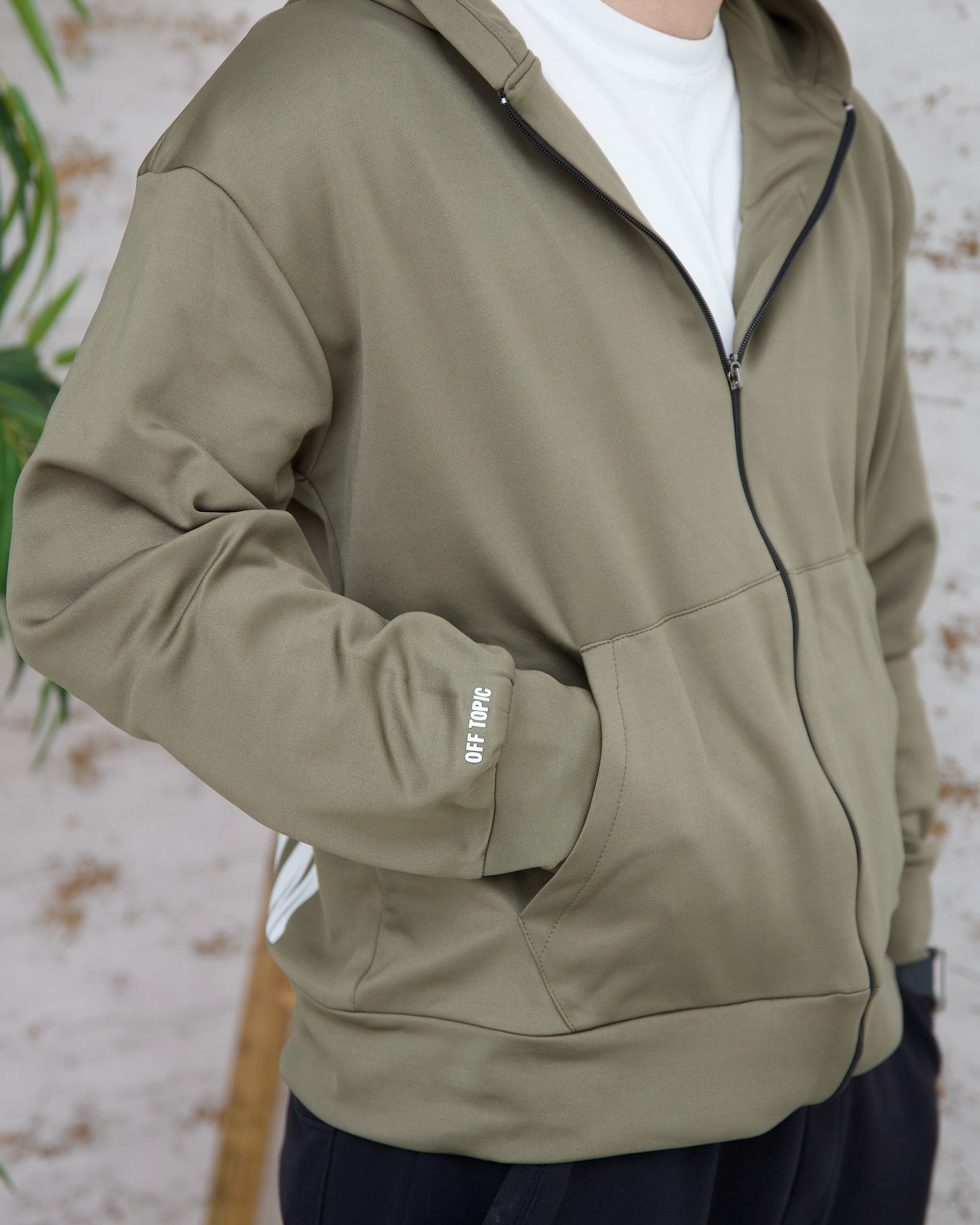 Essential Zip Hoodie